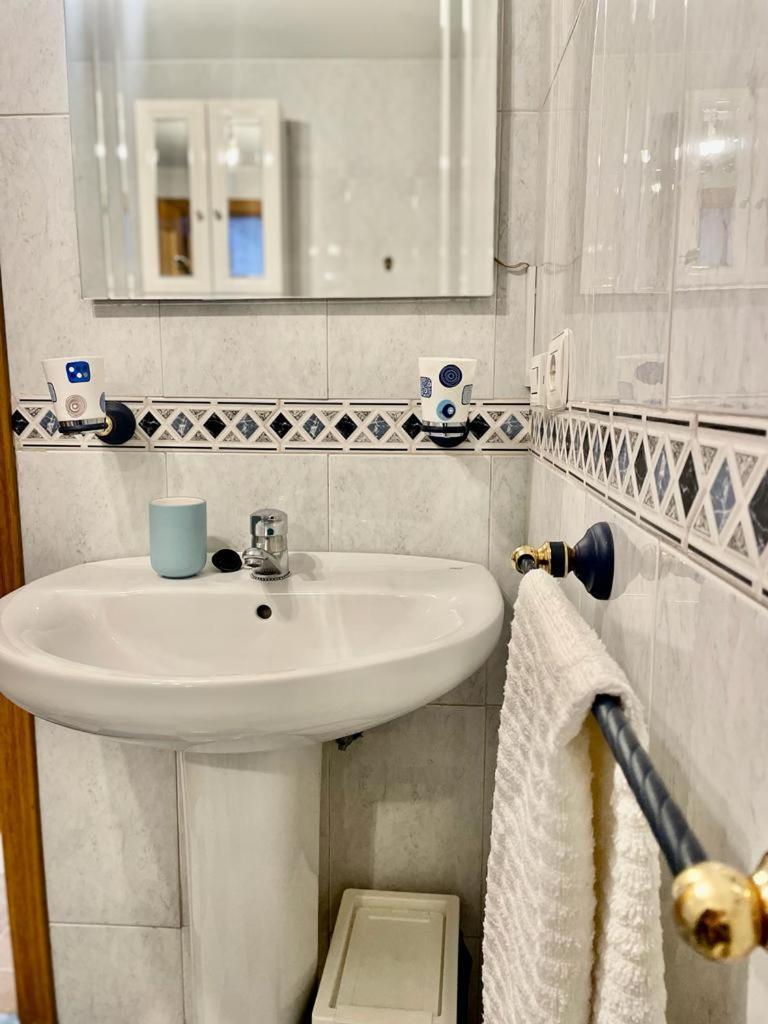 Apartamento, Piscina Y Parking Granada Tico Medina Eksteriør bilde